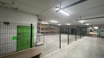 LOCAL D'ACTIVITE A LOUER DE 1 141 m2 - Offre immobilière - Arthur Loyd