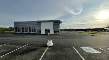 Batiment indépendant + terrain visibilité - Offre immobilière - Arthur Loyd