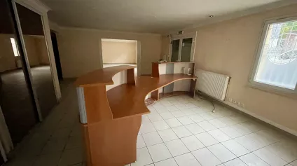 Bureaux à louer à EVREUX 27000 - Offre immobilière - Arthur Loyd