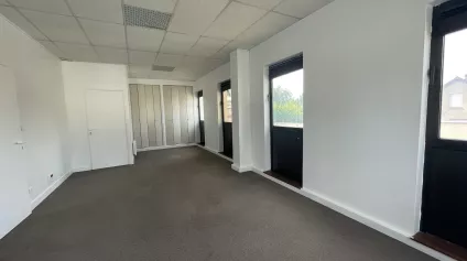 Environ 108m2 de bureaux à louer à Beauvais - Offre immobilière - Arthur Loyd