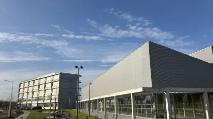 Locaux Commerciaux à Louer à Villenave d'Ornon - Domaine de Geneste - Offre immobilière - Arthur Loyd