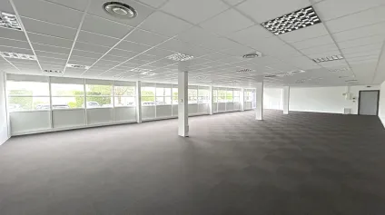 Bureaux à louer à Mérignac surfaces modulables avec parking - proche aéroport - Offre immobilière - Arthur Loyd