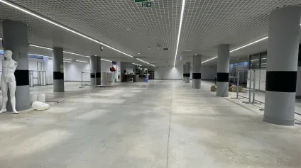 SECTEUR SAINT MARCEAUX / BLD DE LA PAIX A REIMS <br />LOCAL COMMERCIAL DE 1 600M2 A LOUER. <br />EXCELLENT ETAT - Offre immobilière - Arthur Loyd