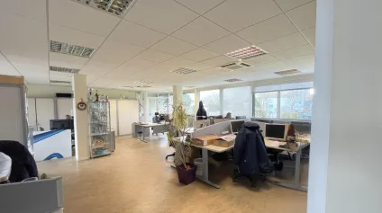 Bureaux à louer à Rezé espace divisible avec climatisation et parking - Offre immobilière - Arthur Loyd