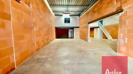 Locaux d'activité à Sète - Proche autoroute - Offre immobilière - Arthur Loyd