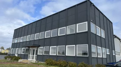 Bonne Visibilité !!! Bureaux à louer d'environ 270 m2 en R+1 divisibles à partir de 128 m2- SARAN MONTARAN - Offre immobilière - Arthur Loyd