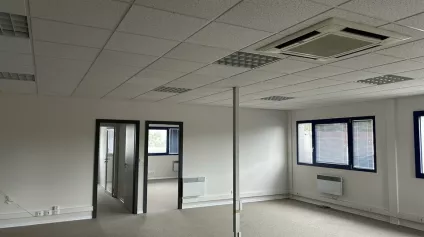 BUREAUX à LOUER de 163 m² - Offre immobilière - Arthur Loyd