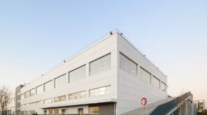 LOCAUX d'ACTIVITE RESTRUCTURES à LOUER à partir de 750 m² à GENNEVILLIERS - Offre immobilière - Arthur Loyd