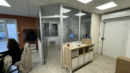 SAINT AVERTIN BUREAUX A LOUER 210 M² RDC PMR PARKING - Offre immobilière - Arthur Loyd