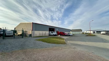 Locaux d'activité à louer à TERRES DE CAUX 76640 - Offre immobilière - Arthur Loyd