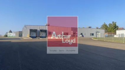 Bâtiment industriel de 5&nbsp;000 m²  Site sécurisé  Proximité Troyes - Offre immobilière - Arthur Loyd