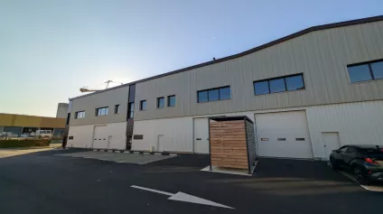 CELLULES D'ACTIVITE NEUVES A OSNY AVEC PRESTATIONS DE QUALITE - Offre immobilière - Arthur Loyd