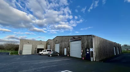 HONFLEUR - A LOUER LOCAUX D'ACTIVITÉ D'ENVIRON 138 m2 - Offre immobilière - Arthur Loyd