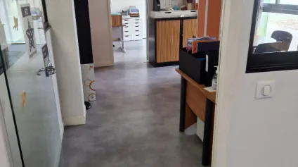 <br />A VENDRE - LIMOGES - Bureaux de 1 075 m²<br /> - Offre immobilière - Arthur Loyd