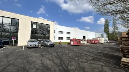 Local d'activités disponible à la location à Carbon Blanc - Offre immobilière - Arthur Loyd