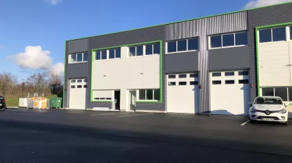 Cellule d'activités - Stockage et bureaux - 257 m2 - Est Métropole - PA des Chatelliers - Offre immobilière - Arthur Loyd