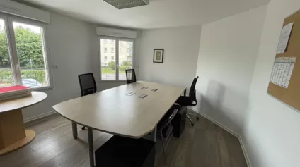 A LOUER BUREAUX 226 M2 COMPIEGNE - Offre immobilière - Arthur Loyd