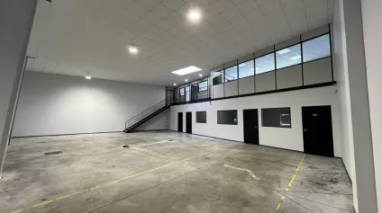 A louer - Local d'activité 405m2 sur zone commerciale attractive - Offre immobilière - Arthur Loyd