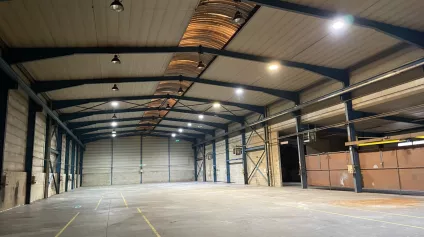 Local de 2000 m2 environ à louer en ZI à proximité de Soissons - Offre immobilière - Arthur Loyd