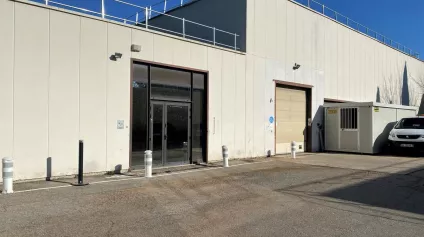 Entrepot a louer sur le Domaine Saint Hilaire a AIX EN PROVENCE - Offre immobilière - Arthur Loyd