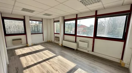 Bureaux à louer sur l'Europarc Sainte-Victoire situés à Meyreuil - Offre immobilière - Arthur Loyd