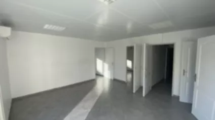 INVEST BUREAUX 115 M² À VENDRE ZI LES SARDENAS LANÇON-PROVENCE - Offre immobilière - Arthur Loyd