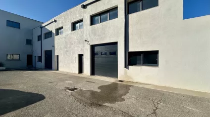 Locaux mixtes rénovés à louer sur la ZA DE L'AGAVON aux PENNES MIRABEAU - Offre immobilière - Arthur Loyd