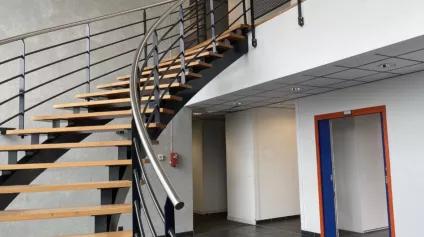 A LOUER Espace de 1355 m2 de bureaux à GENAY - Offre immobilière - Arthur Loyd