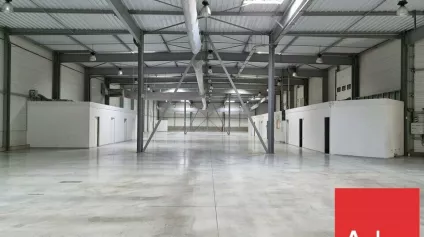À VENDRE - LOCAL D'ACTIVITÉ DE 250M² - ZA CHASSENEUIL DU POITOU - Offre immobilière - Arthur Loyd