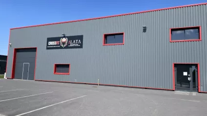 À LOUER - LOCAL D'ACTIVITÉ - 250M2 -PARC ALATA - Offre immobilière - Arthur Loyd