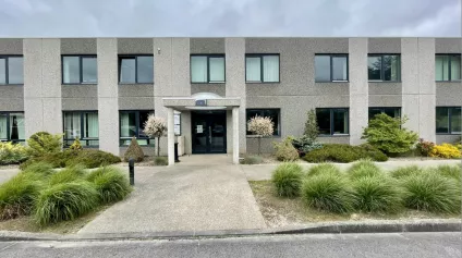 À LOUER - BUREAUX / ENTREPÔTS AU SEIN D'UN PARC D'ACTIVITÉS DYNAMIQUE - QUAËDYPRE - Offre immobilière - Arthur Loyd