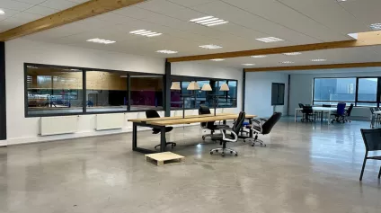 À LOUER - BUREAUX PARFAIT ÉTAT TYPE OPEN SPACE - ZI GRANDE SYNTHE - Offre immobilière - Arthur Loyd