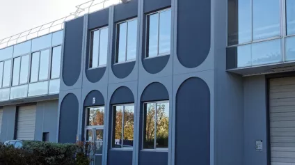 Location locaux d'activité 1 117 m² - Site clos et accessible à Saint-Denis Pleyel (A86, RER, métro) - Offre immobilière - Arthur Loyd