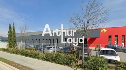 Location locaux d'activités 1700 m² Fréjus - Offre immobilière - Arthur Loyd