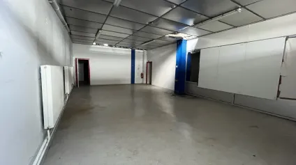 A VENDRE - LOCAUX D'ACTIVITÉ - 580 M2 - ST-QUENTIN - Offre immobilière - Arthur Loyd