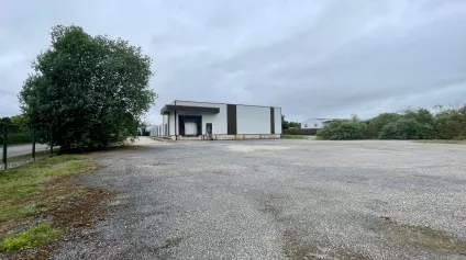 Locaux d'activité à louer à GRAND BOURGTHEROULDE 27520 - Offre immobilière - Arthur Loyd