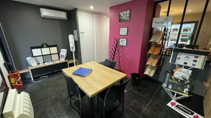 ACHAT NIORT CHAURAY BUREAUX TRES PROPRE EN BORDURE DE LA ZONE MENDES FRANCE AVEC PARKINGS 60m2 - Offre immobilière - Arthur Loyd