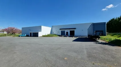Local d'activité logistique sécurisé de 3 868 m² à vendre  Zone d'activités majeure au nord de Poitiers - Offre immobilière - Arthur Loyd