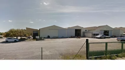 A VENDRE ENSEMBLE IMMOBILIER AVEC FONCIER EMPLACEMENT DE CHOIX CIVRAY (86) - Offre immobilière - Arthur Loyd