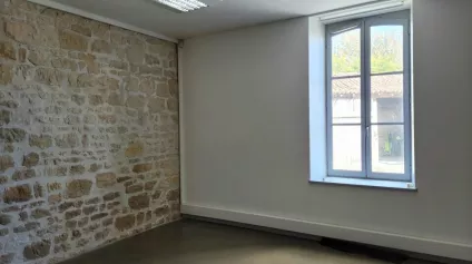 INVESTISSEMENT BUREAUX COMMERCIAUX AVEC LOCATAIRES - Offre immobilière - Arthur Loyd