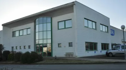 ENTREPOT - ATELIER location à LA CRECHE 79260 - Offre immobilière - Arthur Loyd