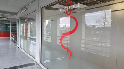 POITIERS - BUREAUX COMMERCIAUX OU LOCAUX COMMERCIAUX A VENDRE 50M² DANS UN CENTRE COMMERCIAL - Offre immobilière - Arthur Loyd