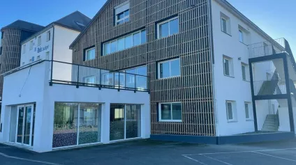 IMMEUBLE DE BUREAU A 800m² - A VENDRE - LA ROCHE SUR YON - Offre immobilière - Arthur Loyd