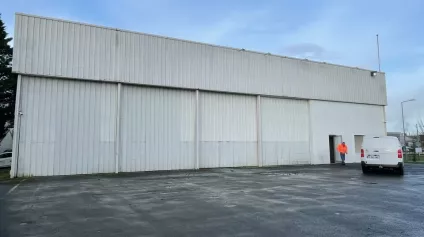 A LOUER NIORT ST LIGUAIRE BÂTIMENT D'ACTIVITÉ 800M2 - GRANDE HAUTEUR - Offre immobilière - Arthur Loyd