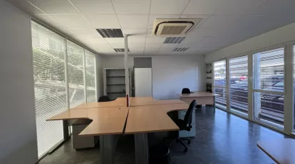 INSTALLEZ VOTRE ACTIVITÉ DANS DES BUREAUX CLIMATISÉS, FONCTIONNELS ET FACILEMENT ACCESSIBLES - Offre immobilière - Arthur Loyd