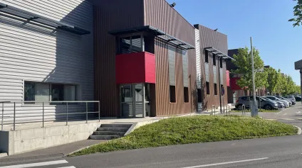 LOCAL MIXTE - 336 m² disponibles - location Domène - Offre immobilière - Arthur Loyd