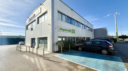 LOCATION BUREAUX AVEC VISIBILITÉ COMMERCIALE - Offre immobilière - Arthur Loyd