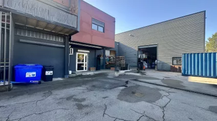 Local d'activités à LOUER sur la ZI DE LA VERDIER à VELAUX - Offre immobilière - Arthur Loyd