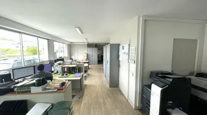 BUREAUX LIVRES ENTIEREMENT RENOVES ZONE REPUBLIQUE 1103M² - Offre immobilière - Arthur Loyd