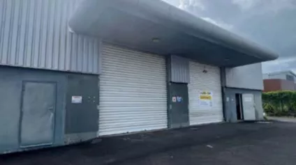 Local commercial/bureaux Jarry 341 m2 - Offre immobilière - Arthur Loyd